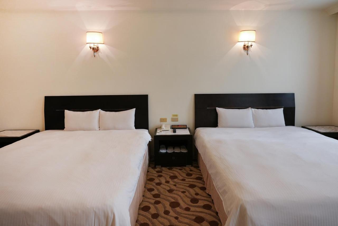 Herkang Hotel Тайджун Екстериор снимка
